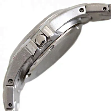 Citizen Titanium EW0650-51L Titanium Eco-Drive watch-3